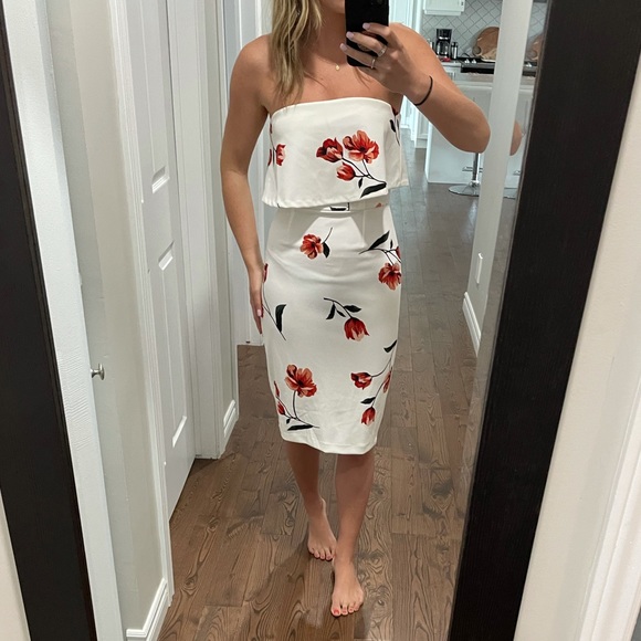 Dynamite floral dress with ruffle - Picture 5 of 5